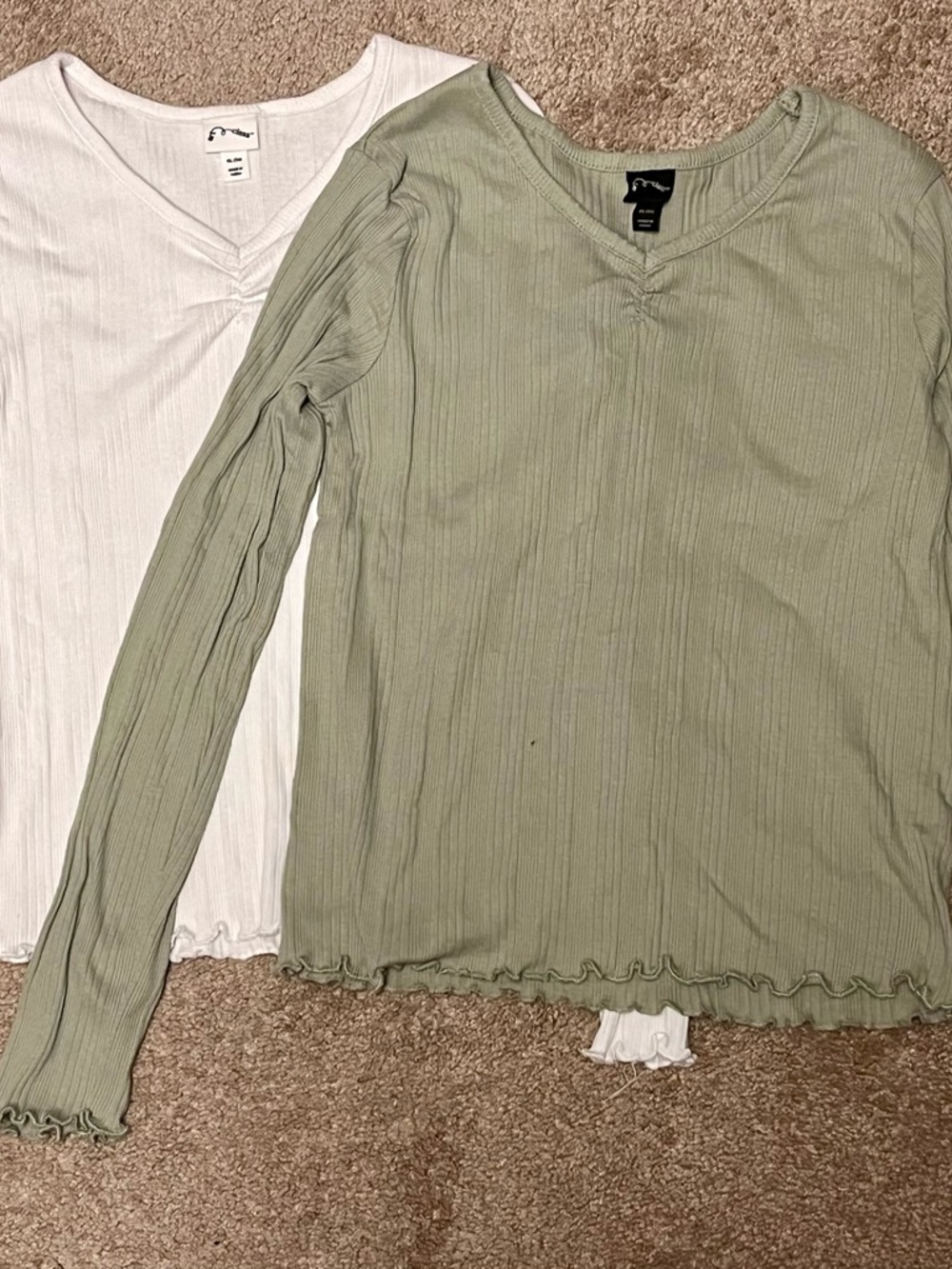 art class Ribbed V-Neck Long Sleeve Top in Sage Green and White